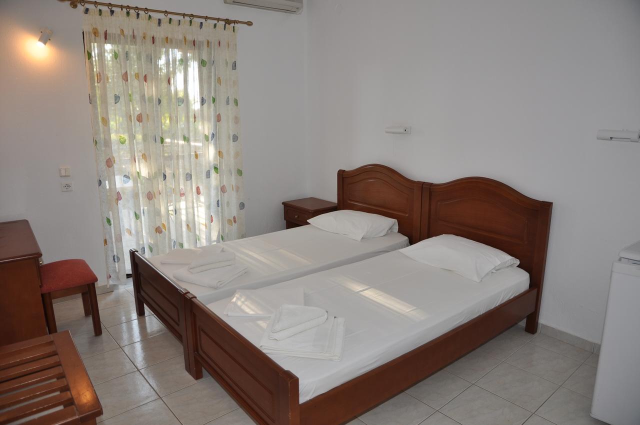 Hotel Dougas Аркуди Экстерьер фото