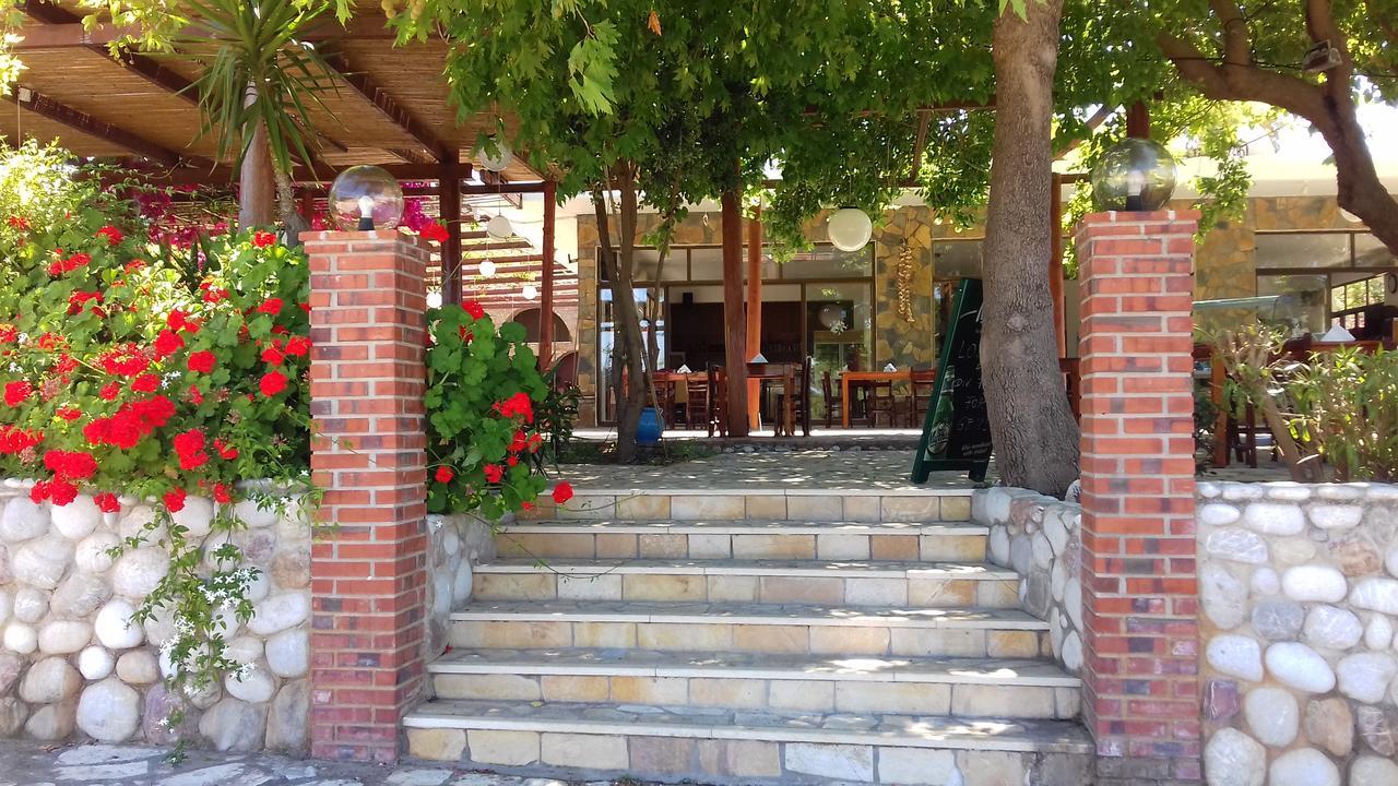 Hotel Dougas Аркуди Экстерьер фото
